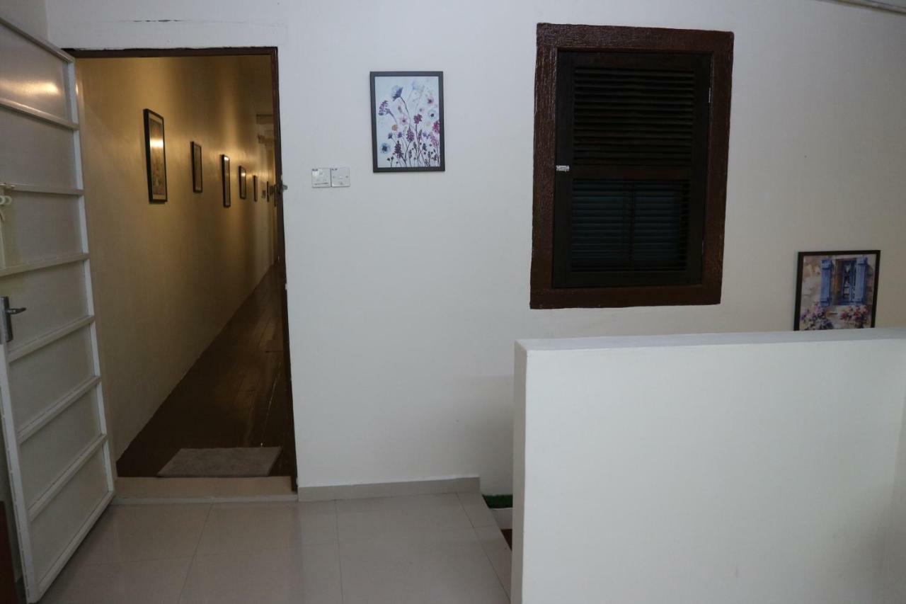24 Kimberley Hotell George Town Exteriör bild
